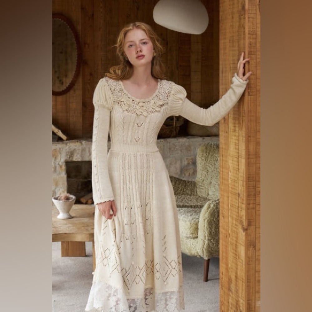 Chic Long Sleeve Cream Knit Dress